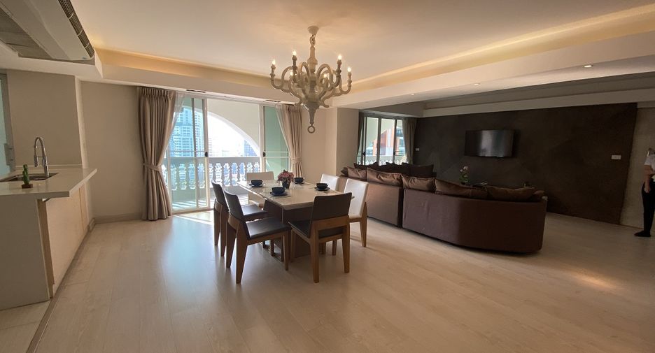 À vendre 3 chambres condo à Watthana, Bangkok
