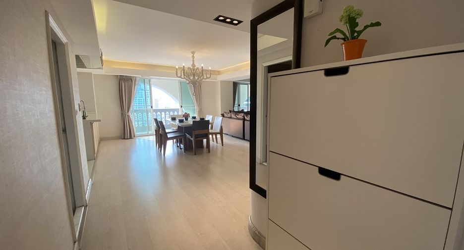À vendre 3 chambres condo à Watthana, Bangkok