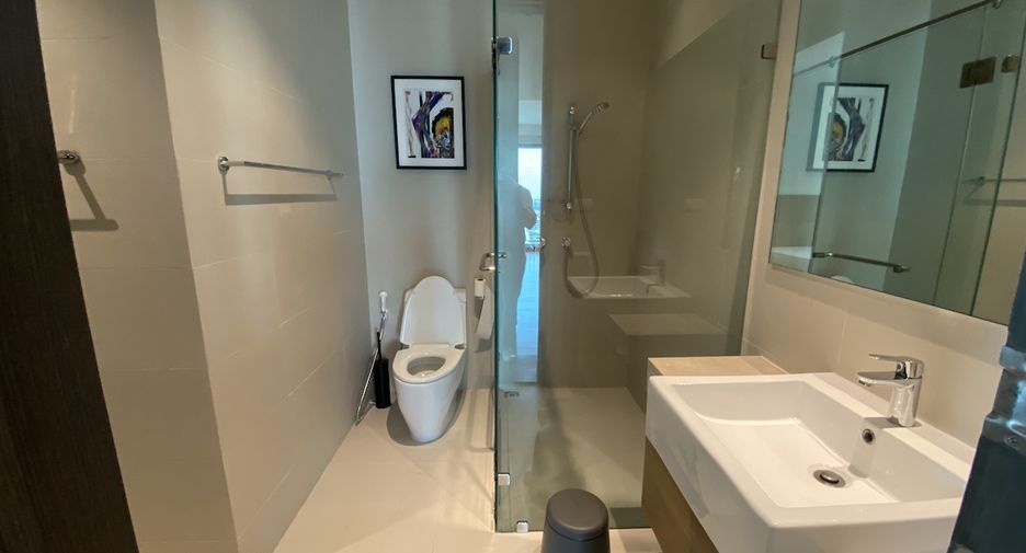 For sale 2 bedrooms condo in Yan Nawa, Bangkok