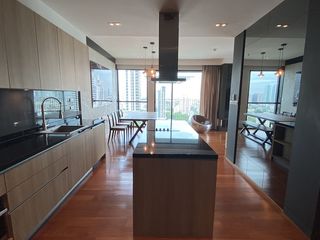 Condo en venta de 2 habitaciones en Yan Nawa, Bangkok