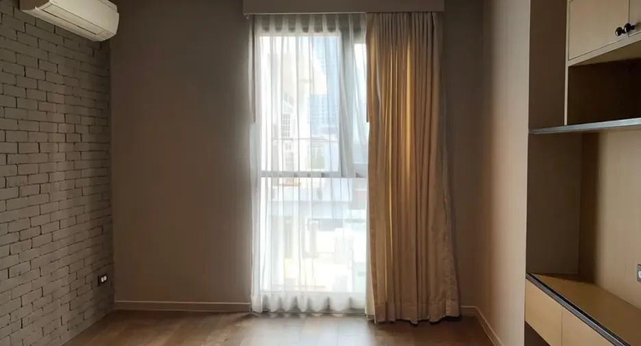 For sale 3 bedrooms condo in Watthana, Bangkok