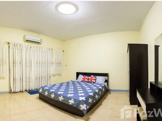 For rent 3 bed townhouse in Mueang Rayong, Rayong