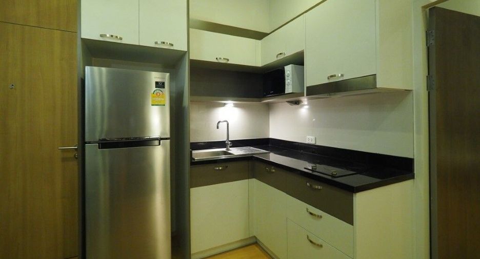 For rent 1 bed condo in Phaya Thai, Bangkok