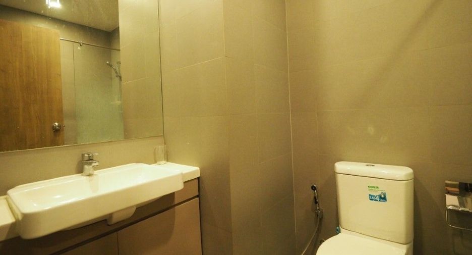 For rent 1 bed condo in Phaya Thai, Bangkok