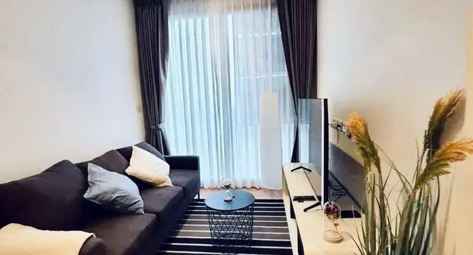 For rent 2 bed condo in Watthana, Bangkok