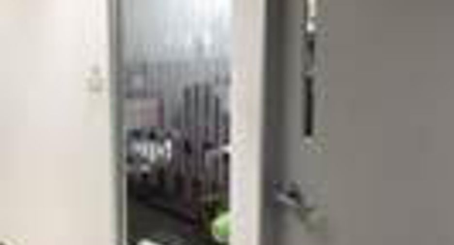For rent 1 Beds office in Khlong Toei, Bangkok