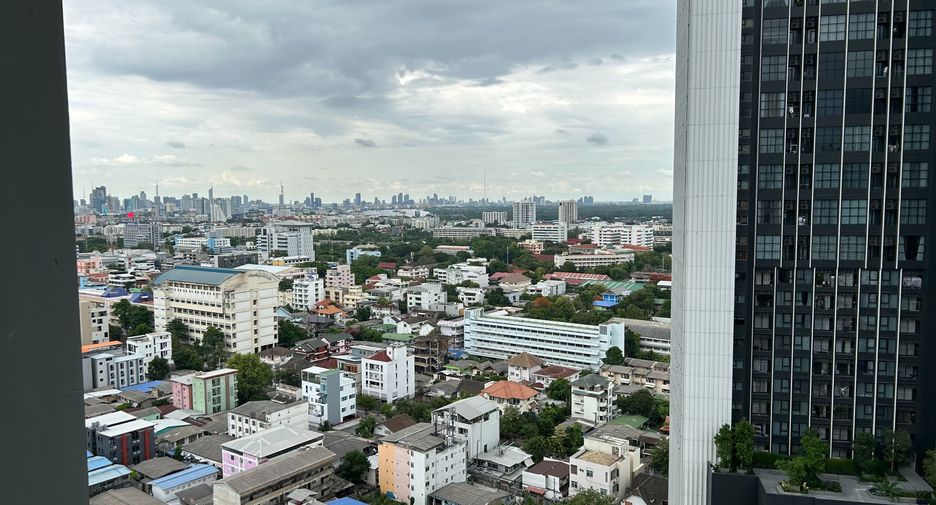 For sale 1 Beds condo in Sathon, Bangkok