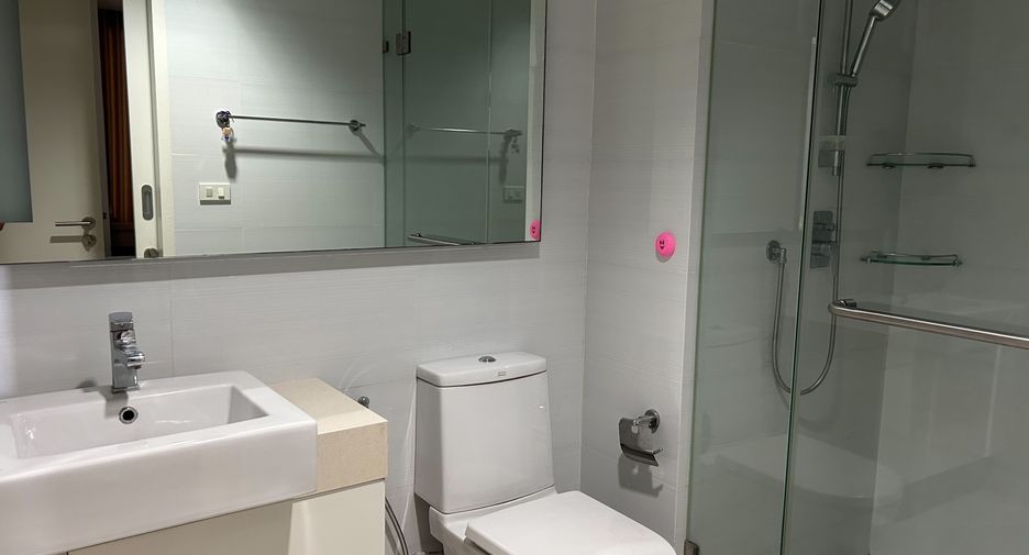 For sale 1 Beds condo in Sathon, Bangkok