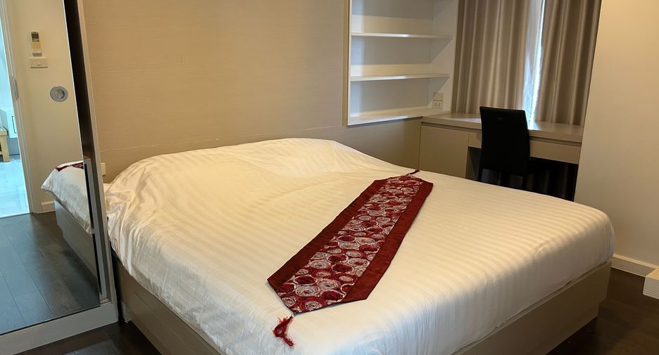 For sale 1 Beds condo in Sathon, Bangkok