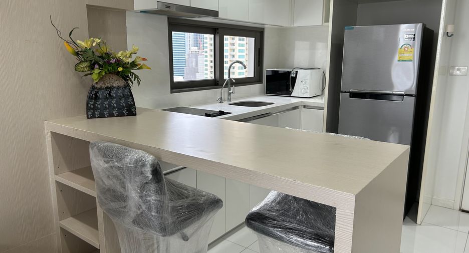 For sale 1 Beds condo in Sathon, Bangkok