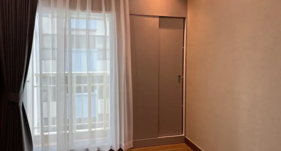 For sale 2 bedrooms condo in Watthana, Bangkok