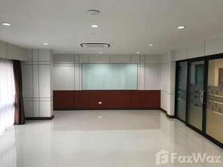 For sale 11 bed office in Suan Luang, Bangkok
