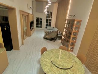 For sale 5 bed townhouse in Phaya Thai, Bangkok