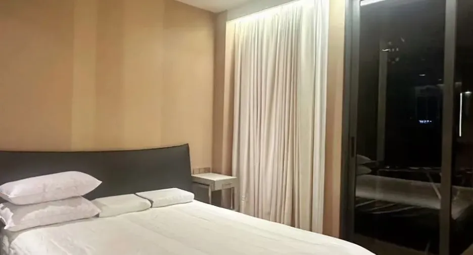 For sale 3 bed condo in Watthana, Bangkok