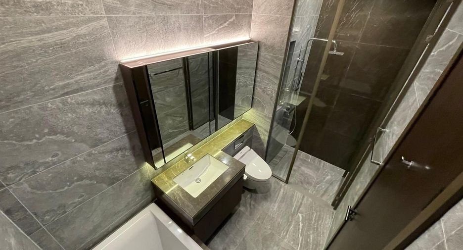 For rent 1 bed condo in Khlong Toei, Bangkok