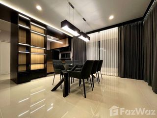 For sale 4 Beds house in Bang Kapi, Bangkok