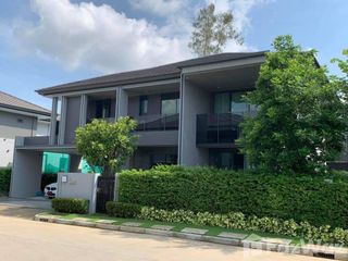 For sale 4 Beds house in Bang Kapi, Bangkok