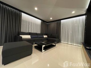 For sale 4 Beds house in Bang Kapi, Bangkok