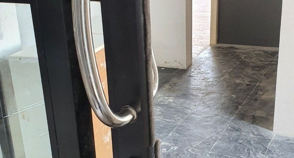 For sale 2 bed condo in Watthana, Bangkok