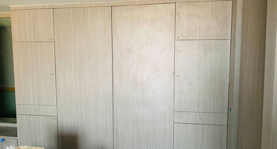 For sale 2 bed condo in Watthana, Bangkok