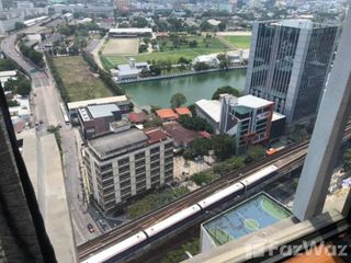 For sale 3 bed condo in Phaya Thai, Bangkok
