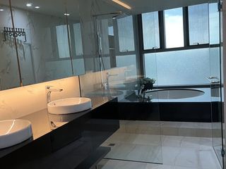 For sale 3 bed condo in Yan Nawa, Bangkok