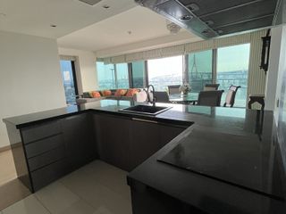 For sale 3 bed condo in Yan Nawa, Bangkok