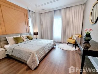 For sale 5 bed villa in Saphan Sung, Bangkok