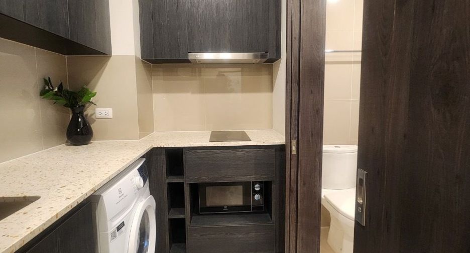 For rent 1 Beds condo in Huai Khwang, Bangkok