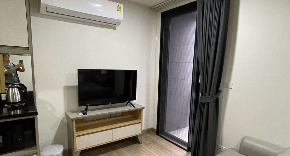 For rent studio condo in Khlong Toei, Bangkok