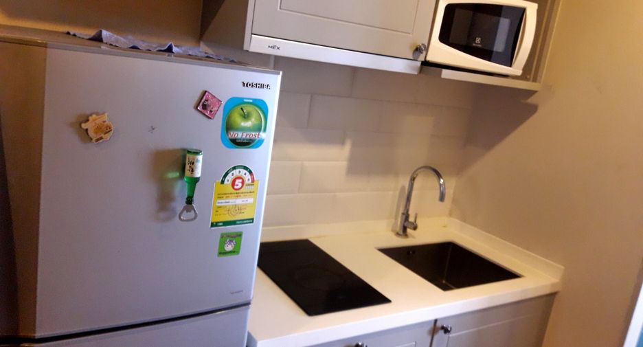 For rent studio condo in Phaya Thai, Bangkok