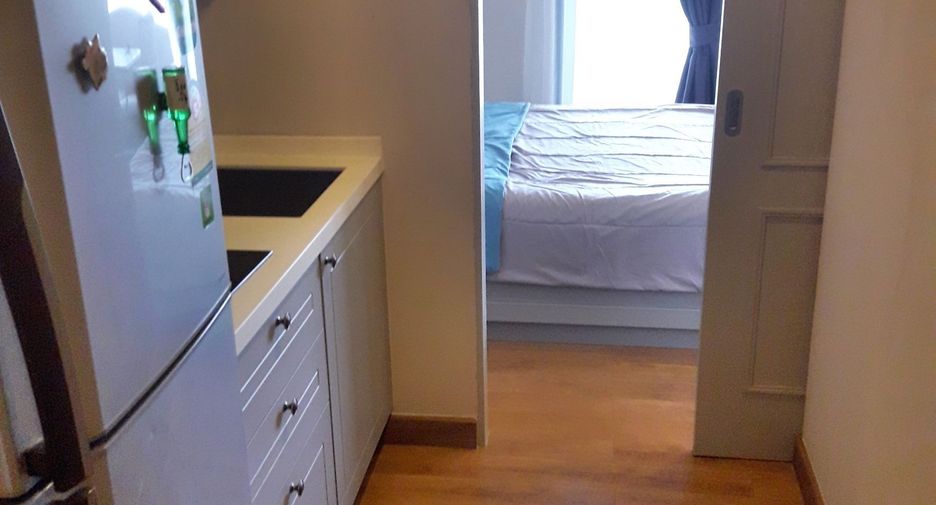 For rent studio condo in Phaya Thai, Bangkok