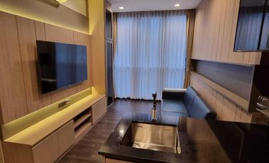 For rent 1 bed condo in Huai Khwang, Bangkok