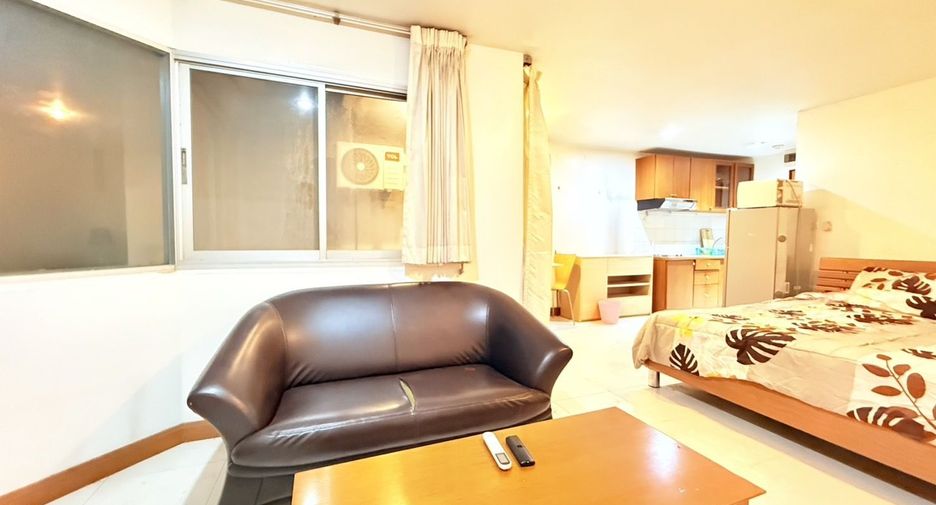 For rent スタジオ condo in Khlong Toei, Bangkok