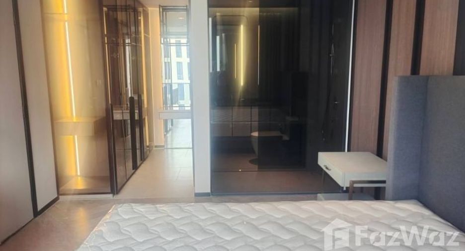 For rent 2 bed condo in Watthana, Bangkok