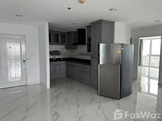 For rent 3 Beds condo in Yan Nawa, Bangkok