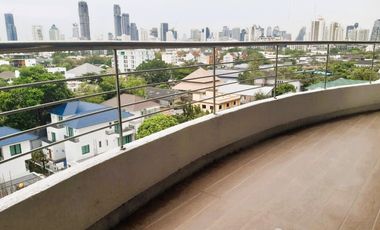 For rent 2 Beds condo in Watthana, Bangkok