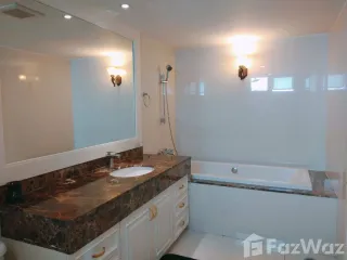 For rent 4 bed condo in Watthana, Bangkok