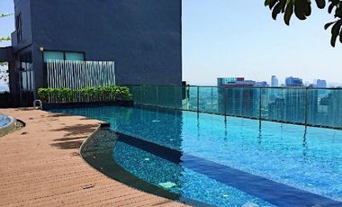 For sale 2 bed condo in Khlong Toei, Bangkok