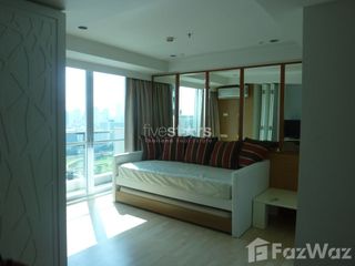 For rent 2 bed condo in Pathum Wan, Bangkok