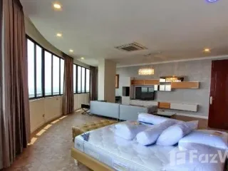 For rent 5 bed condo in Bang Phlat, Bangkok