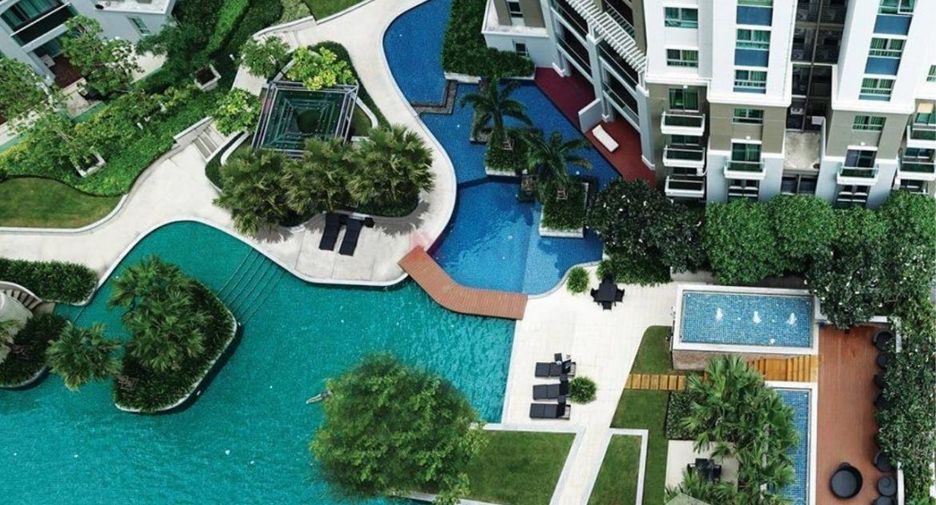 For rent 3 bed condo in Huai Khwang, Bangkok