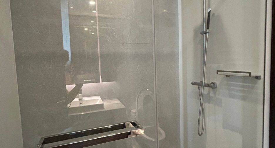 For rent 2 bed condo in Khlong Toei, Bangkok
