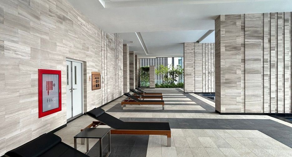 For rent 2 bed condo in Khlong Toei, Bangkok