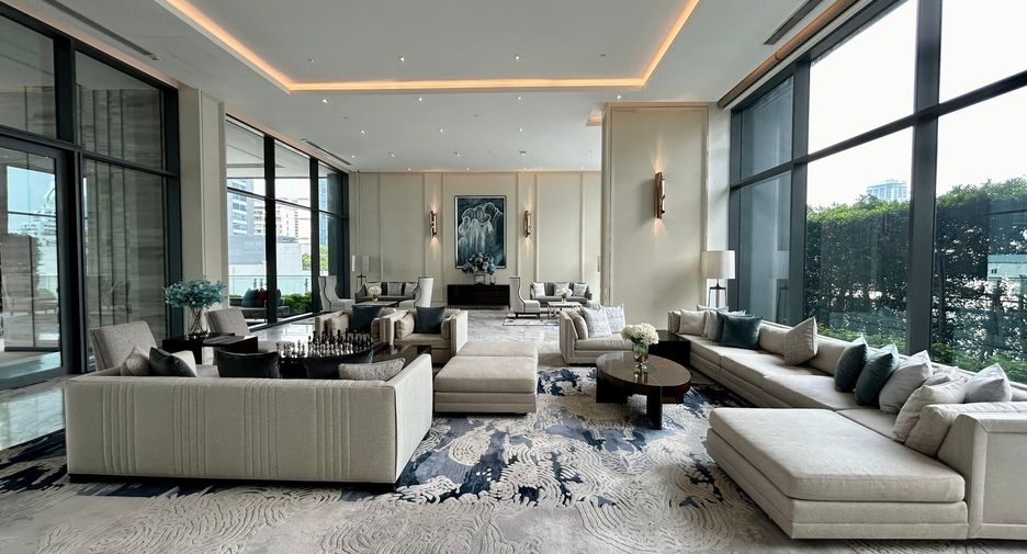 For rent 2 bed condo in Khlong Toei, Bangkok