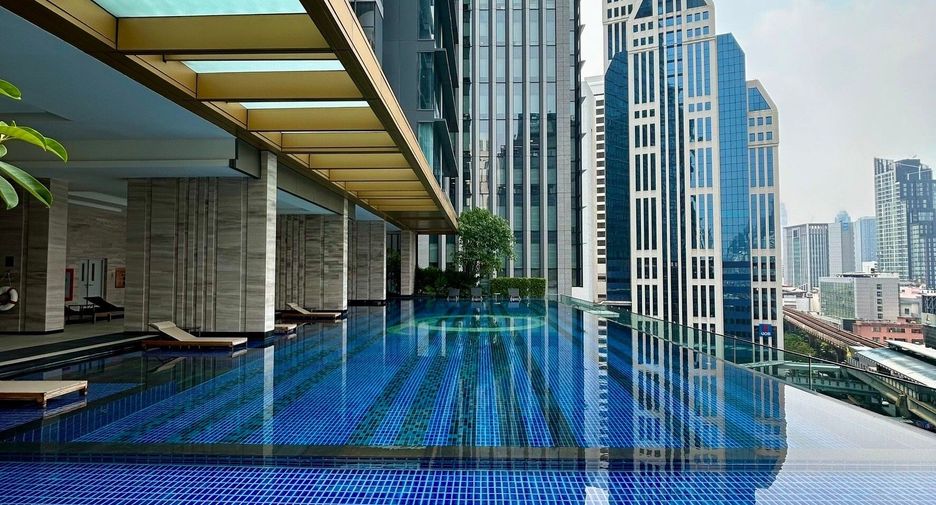 For rent 2 bed condo in Khlong Toei, Bangkok