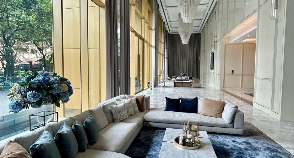 For rent 2 bed condo in Khlong Toei, Bangkok