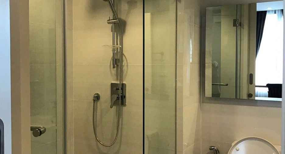 For rent 1 bed condo in Sathon, Bangkok