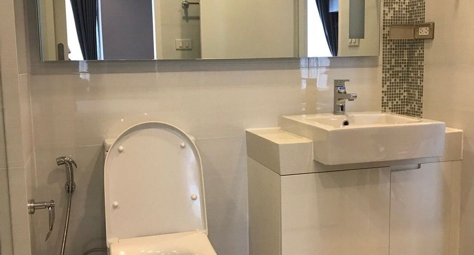 For rent 1 bed condo in Sathon, Bangkok