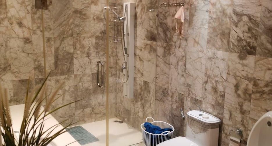 For sale 4 bed villa in Bang Lamung, Chonburi
